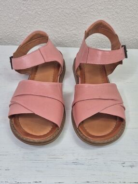 Miz Mooz Leather Adjustable Low Wedge Sandals Haley Size US 10-10.5/ EU 41 Pink